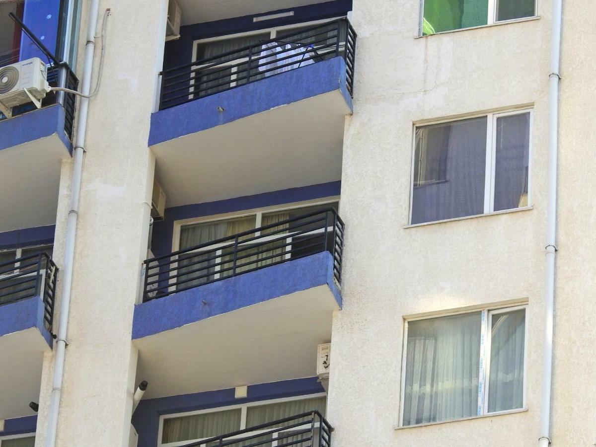 Real Palace Apartment Batumi Exterior foto